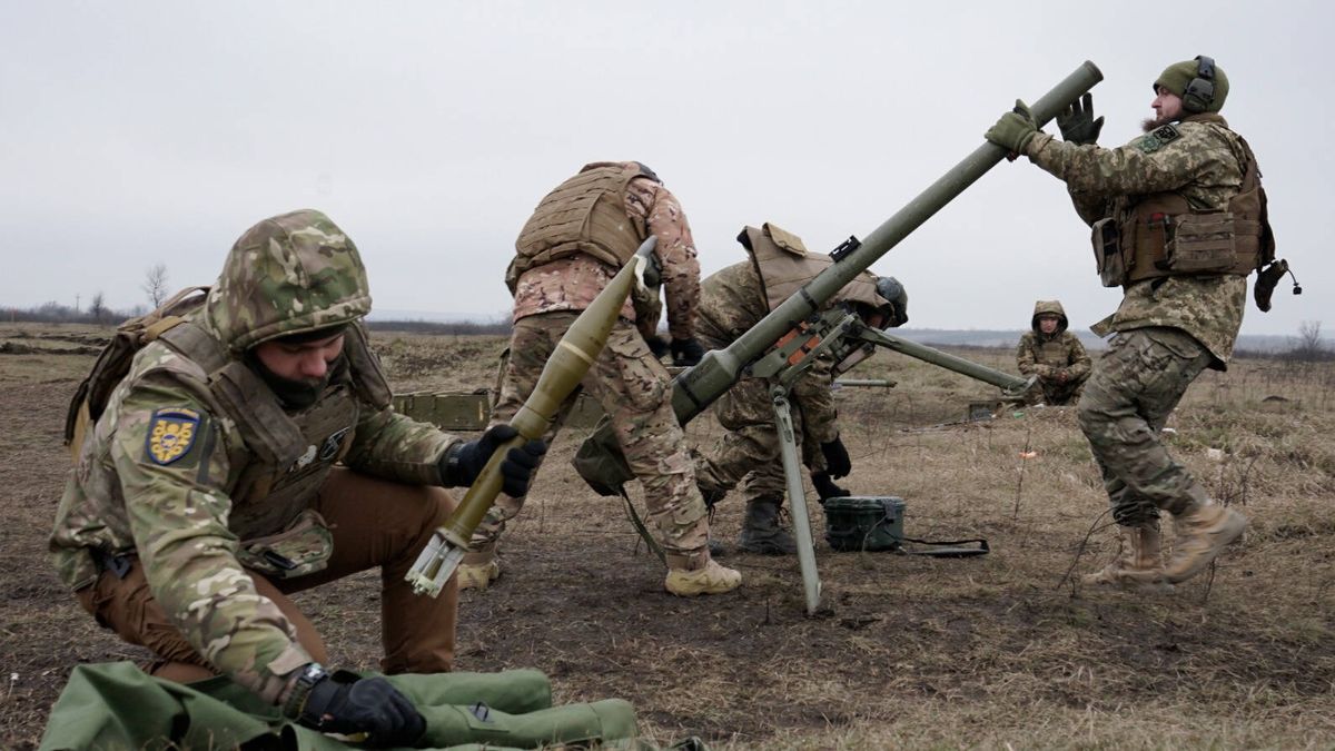 Las grietas de la fortaleza de Avdiivka: Rusia saca la artillería para la batalla más larga de la guerra 