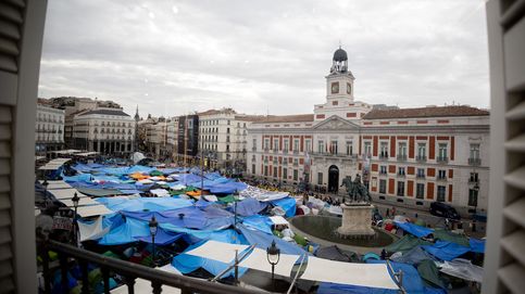 El circo de Sol: los Almodóvar, Daniel Guzmán, Vito y la insoportable tortura del reloj