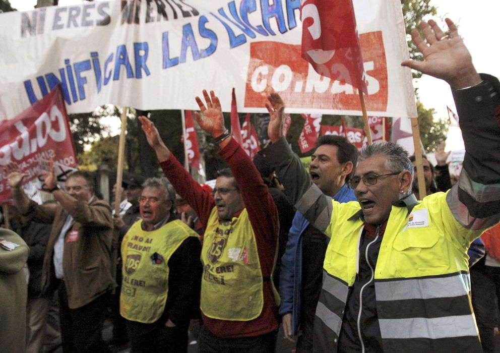 Foto: Manifestación de apoyo a los barrenderos y jardineros de Madrid (EFE)
