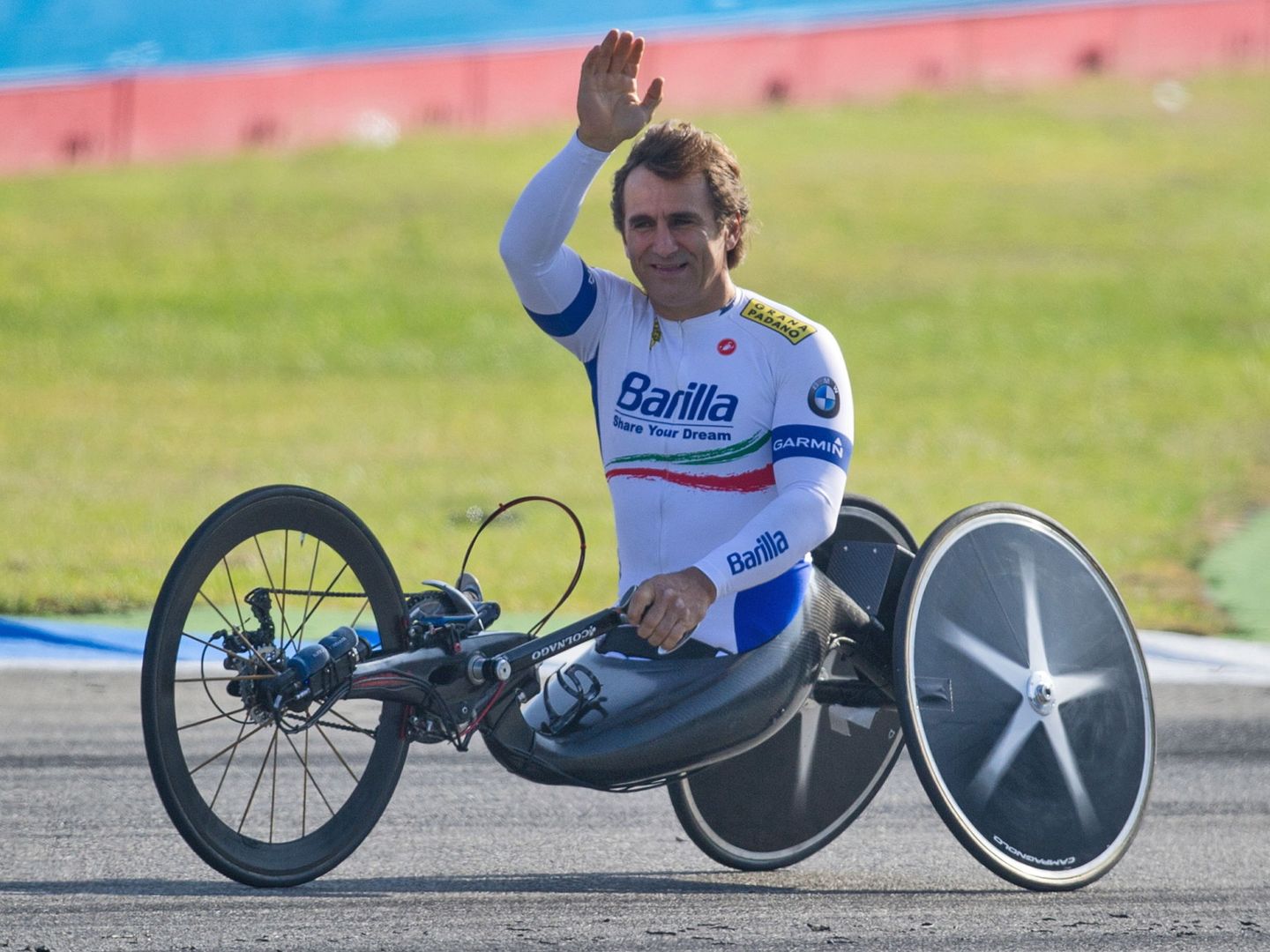 Zanardi se volcó en el ciclismo paraolímpico, en el que se convirtió en el sexto atleta con más medallas olímpicas de la disciplina, oros cuatro de ellas