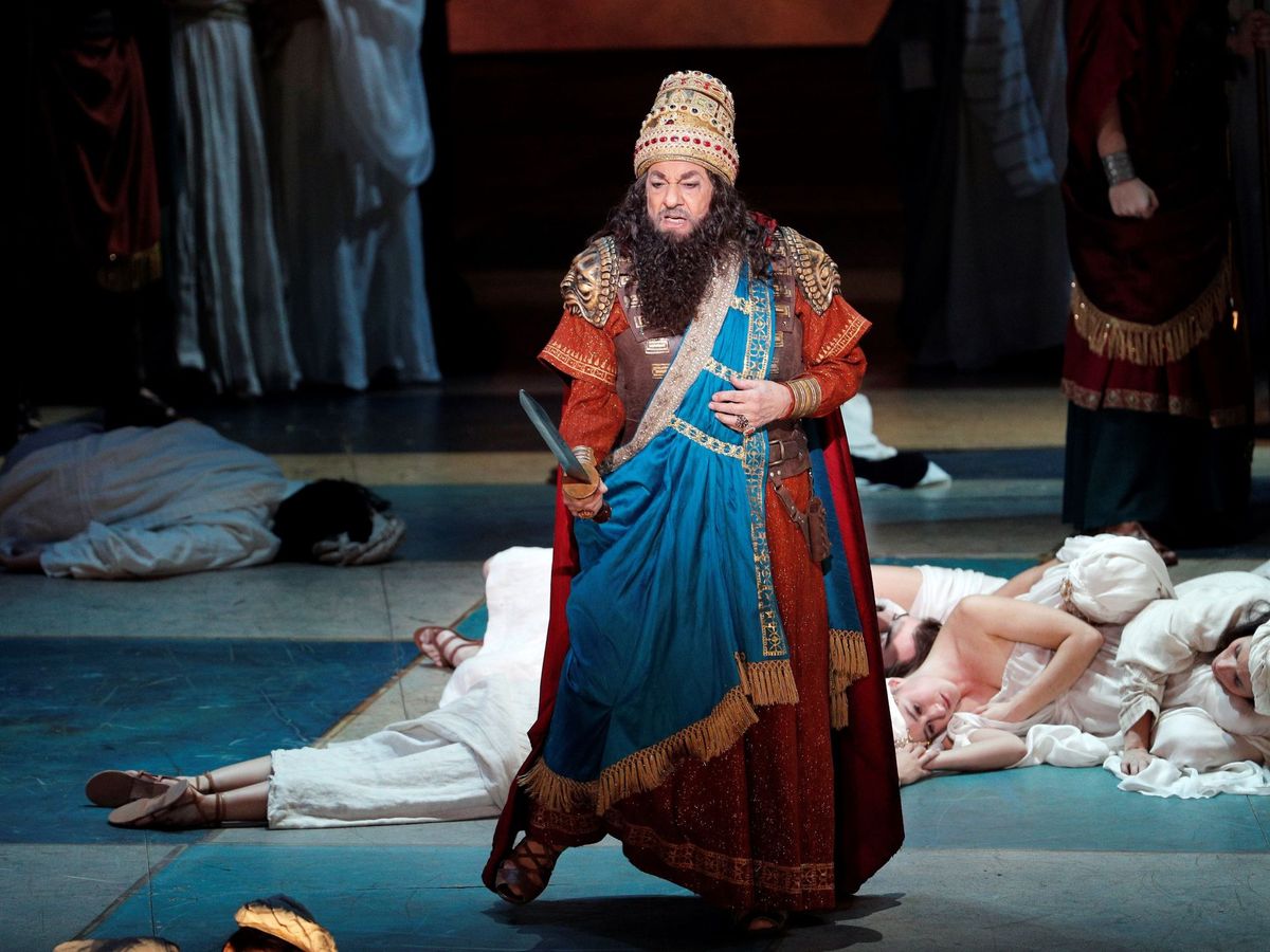 Foto: El barítono madrileño, Plácido Domingo, durante el ensayo general de la ópera de Verdi 'Nabucco'. (EFE)