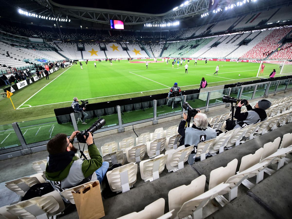 Foto: Los estadios vacíos son ya una foto habitual en el fútbol moderno (Reuters/Massimo Pinca)