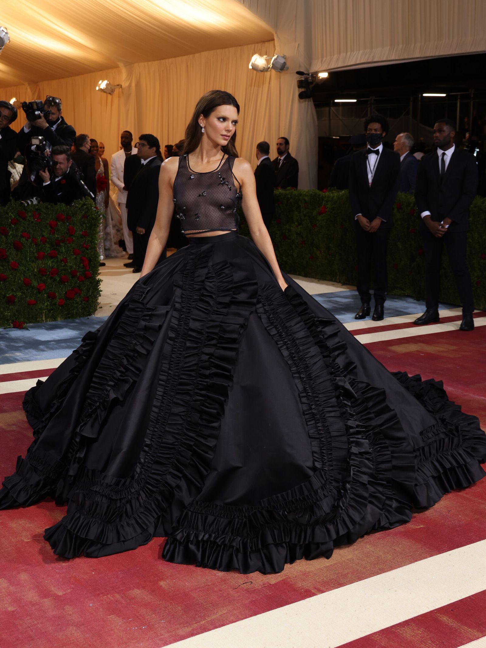 Kendall Jenner en la alfombra roja de la Met gala de 2022. (EFE)