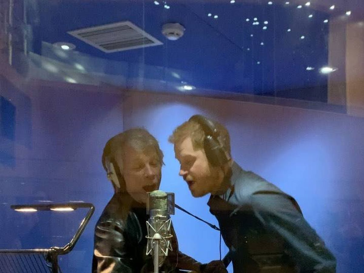 Foto: El príncipe Harry junto a Jon Bon Jovi. (IG)