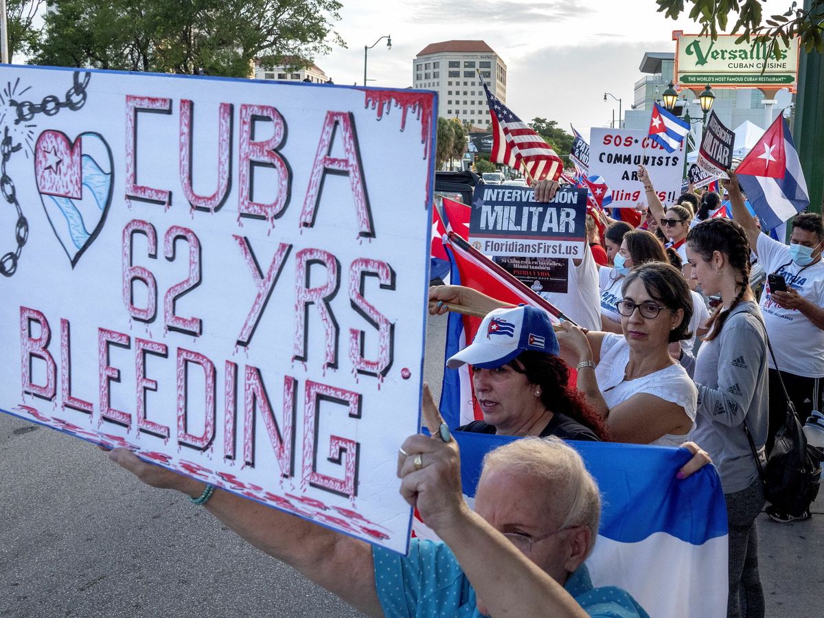 Foto: Manifestación en apoyo de las protestas en Cuba en Miami (EEUU). (EFE)