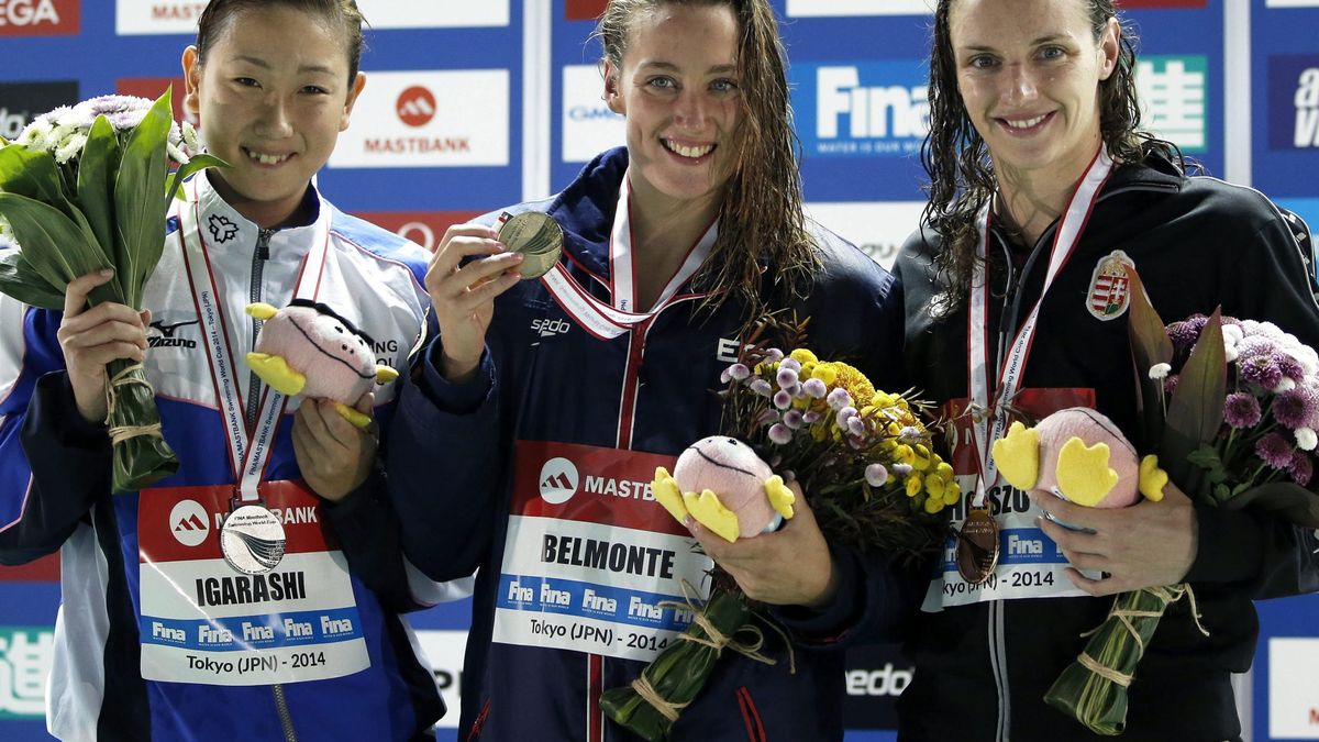 Mireia Belmonte acaba la Copa del Mundo arrasando con otras tres medallas de oro