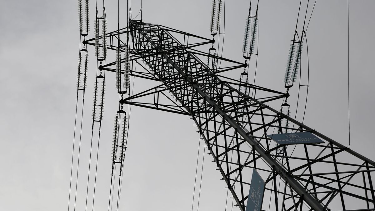 La demanda eléctrica repuntó un 6,8% tras vuelta de sectores 'no esenciales'