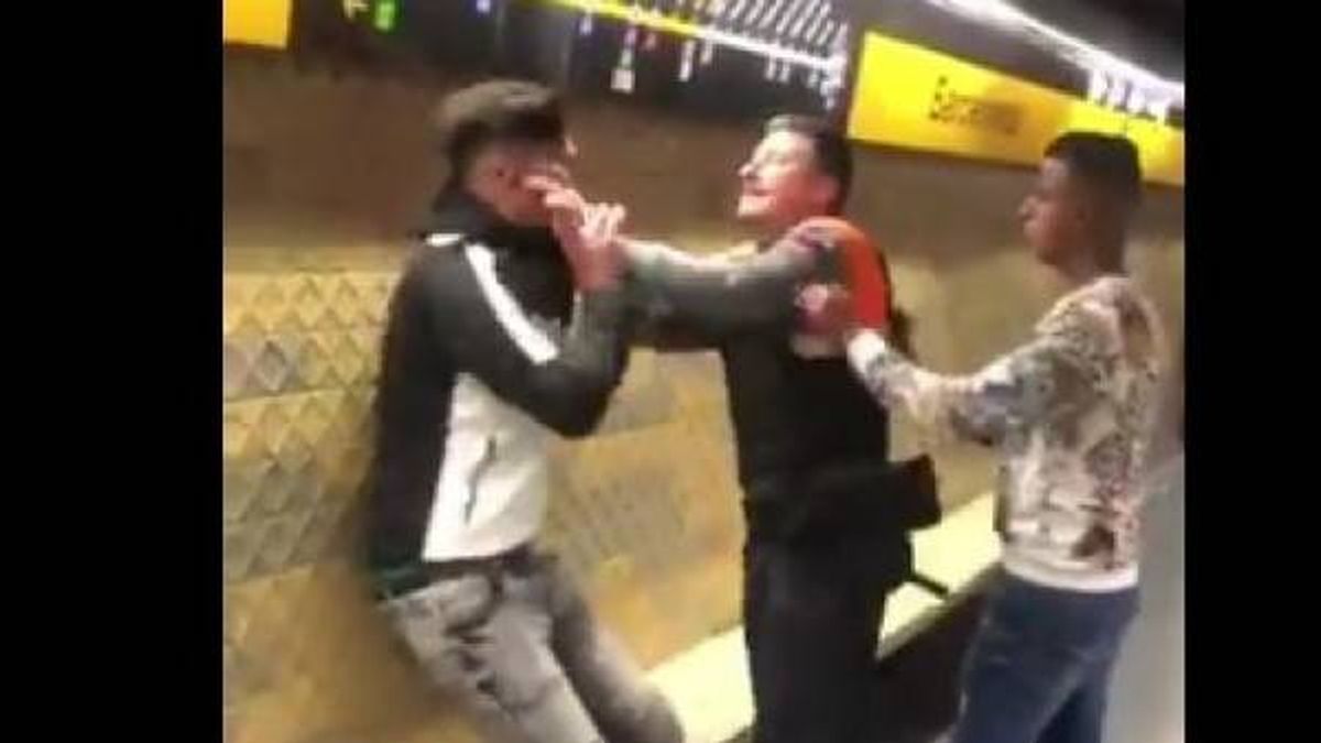 Brutal agresión "racista" de un vigilante en el Metro de Barcelona