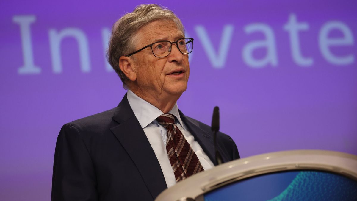 Bill Gates opina que el software actual "es bastante tonto", incluso el de Microsoft