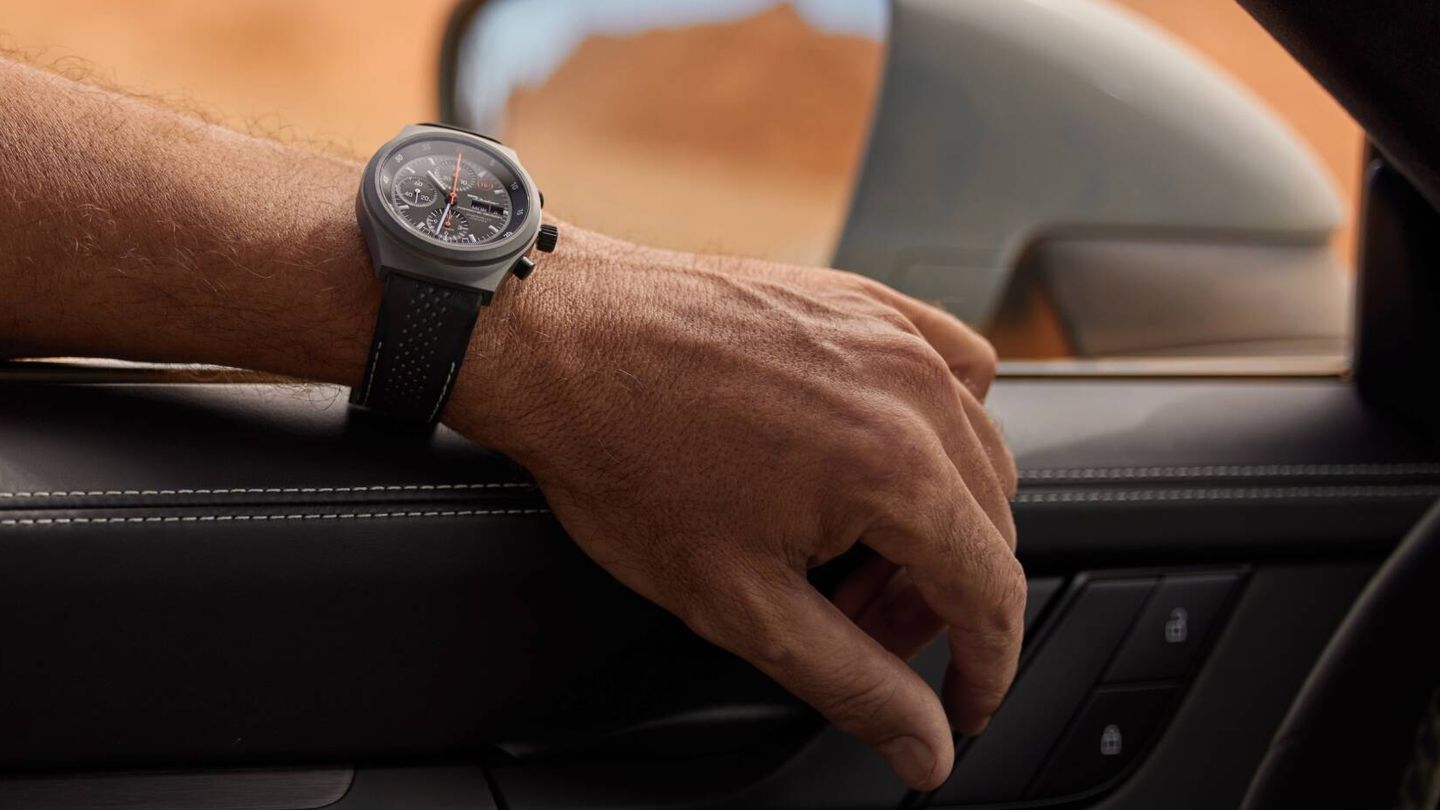 Los clientes pueden pedir sus relojes Chronograph 1 - Dakar a juego.
