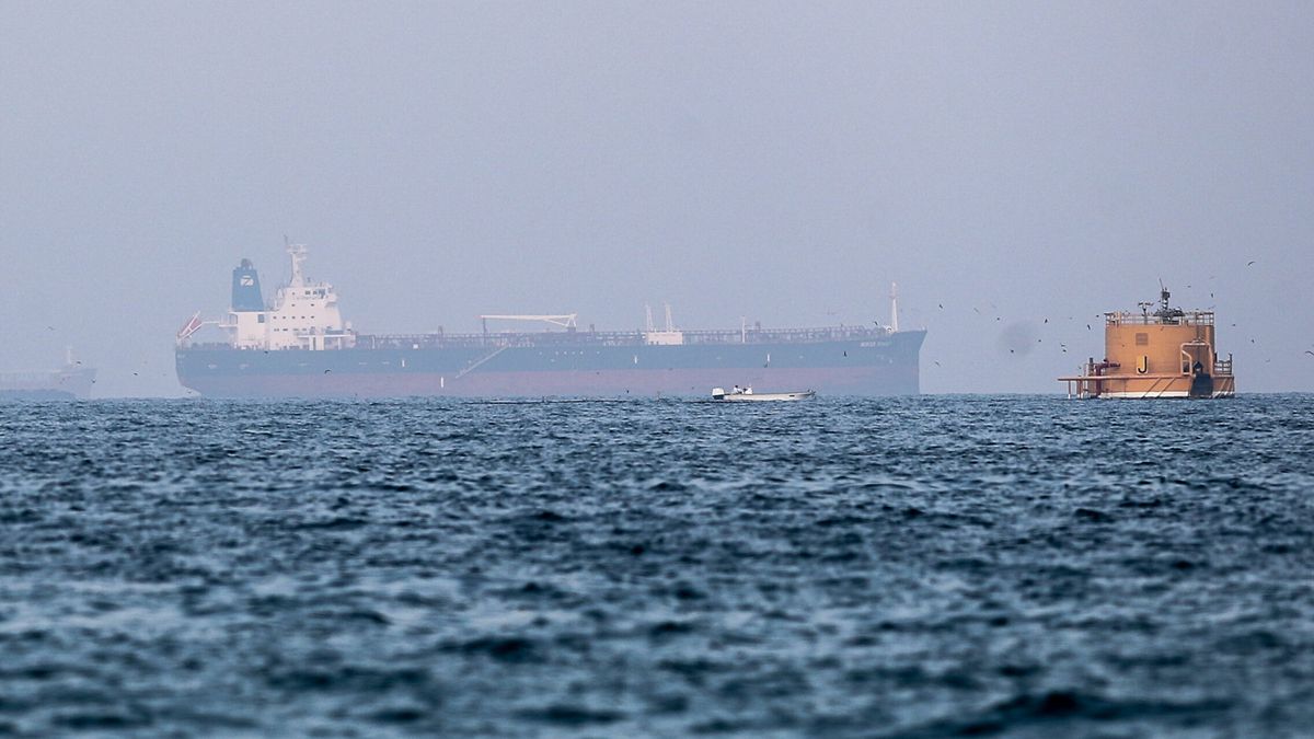 "Potencial secuestro" de un buque petrolero en un incidente en el mar de Omán