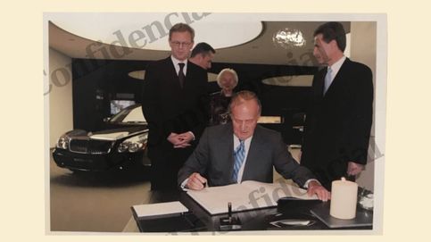 El día que Juan Carlos I se subió a un Falcon y puso un pangolín en su Maybach de 495.000€