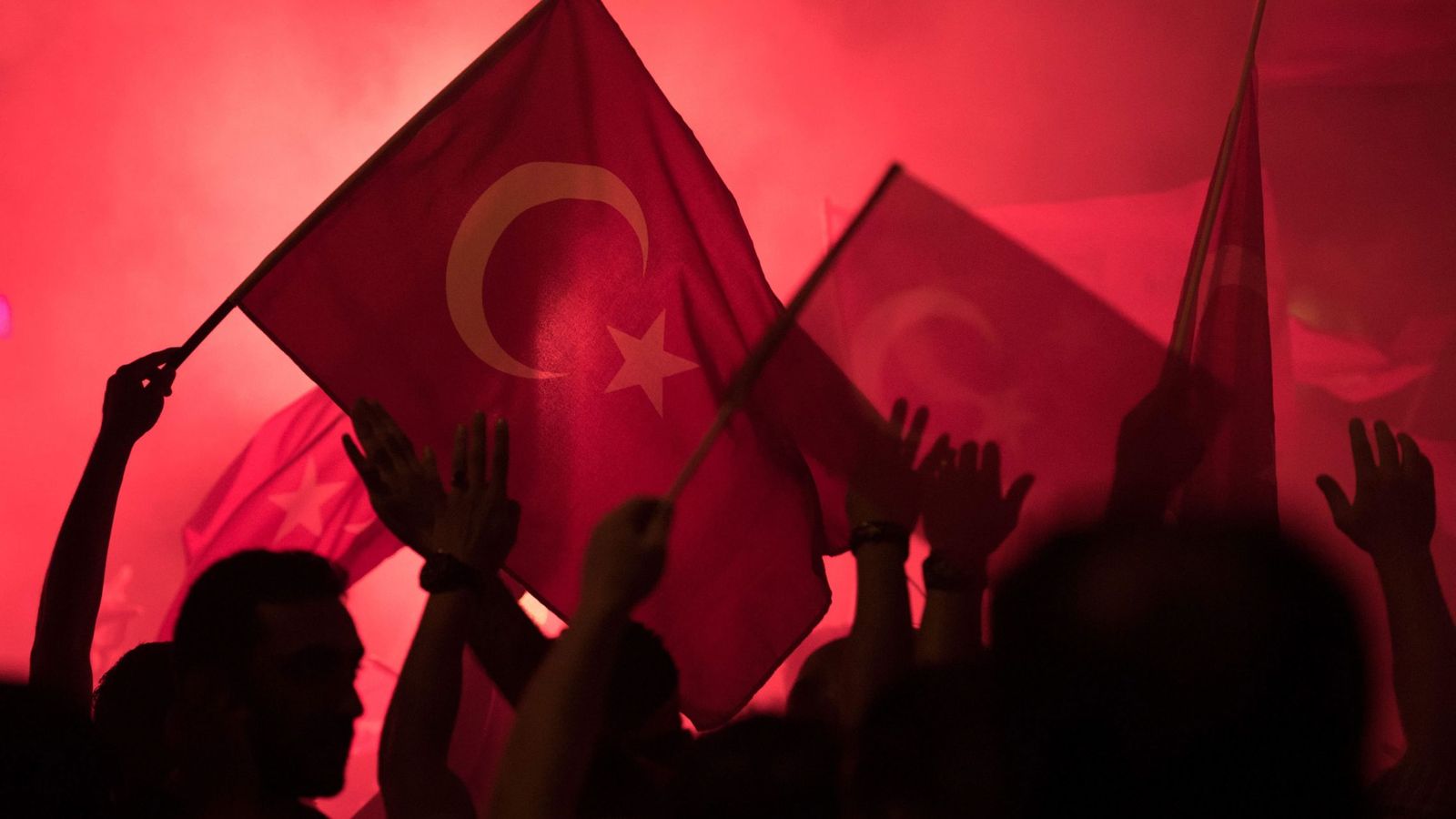 Foto: Manifestación contra el intento de golpe de Estado en Turquía. (EFE)