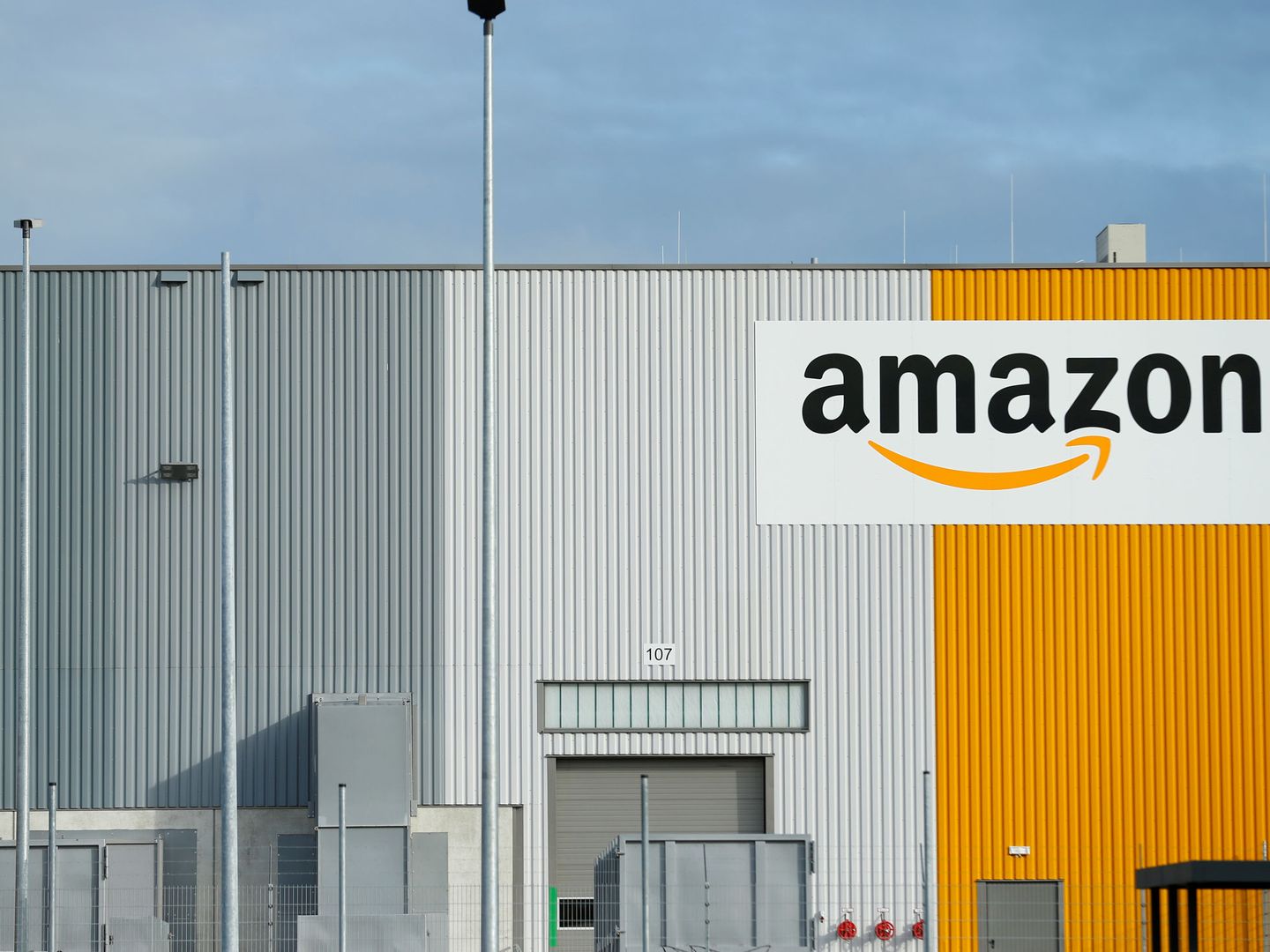 Centro logístico de Amazon en Alemania. (Reuters)