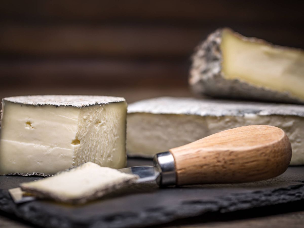 Foto: El queso es una fuente extraordinaria de calcio. (iStock)