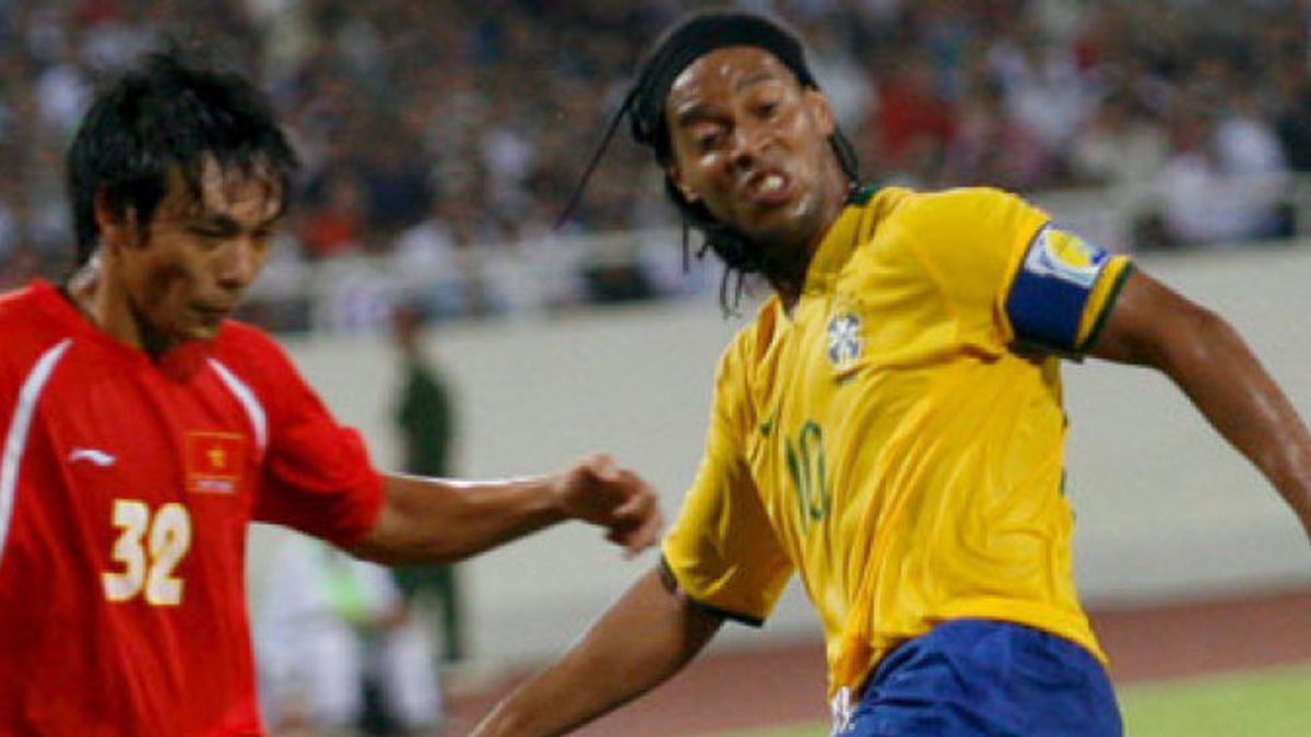 Ronaldinho: "Prometo jugar bien"
