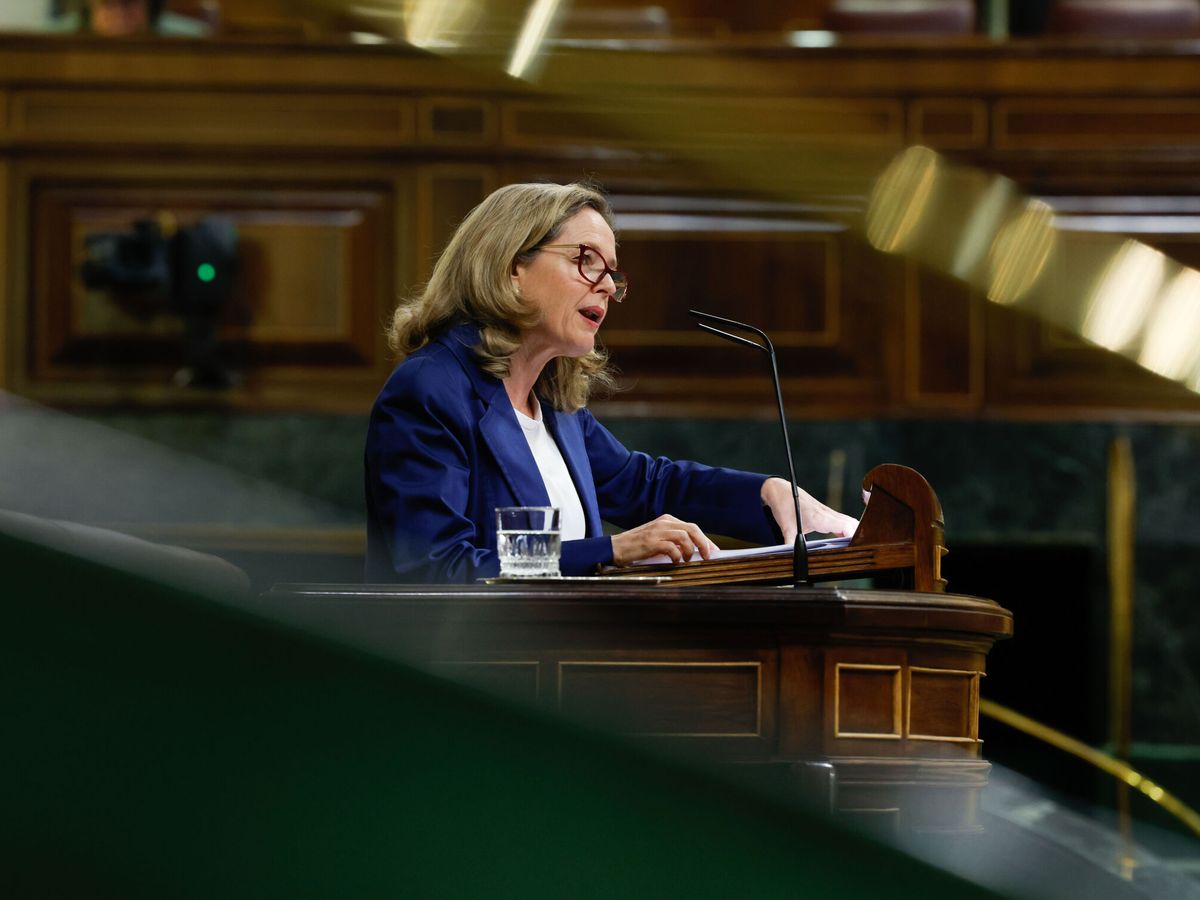 Foto: Nadia Calviño, vicepresidenta del Gobierno, durante una sesión de control. (EFE)