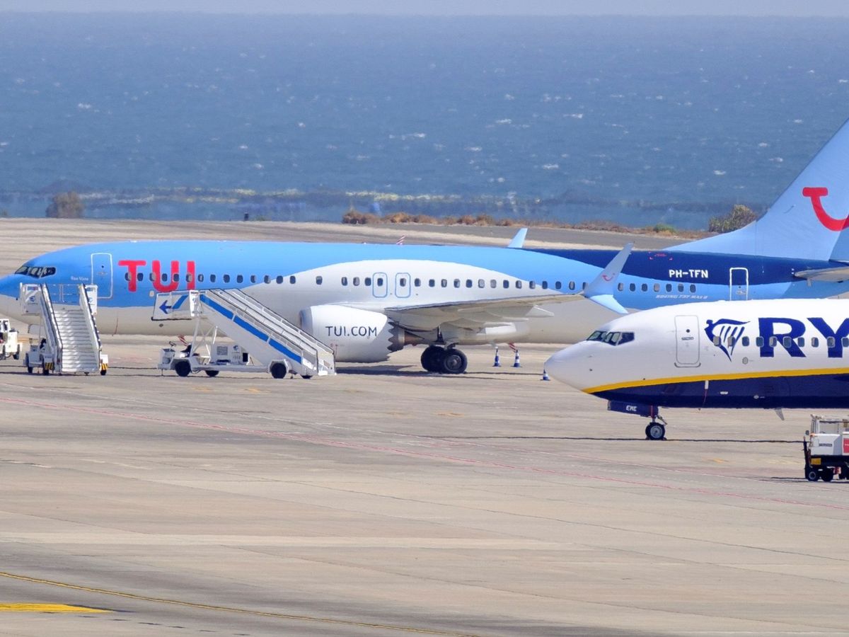 Foto: Un avión del grupo turístico TUI (EFE)