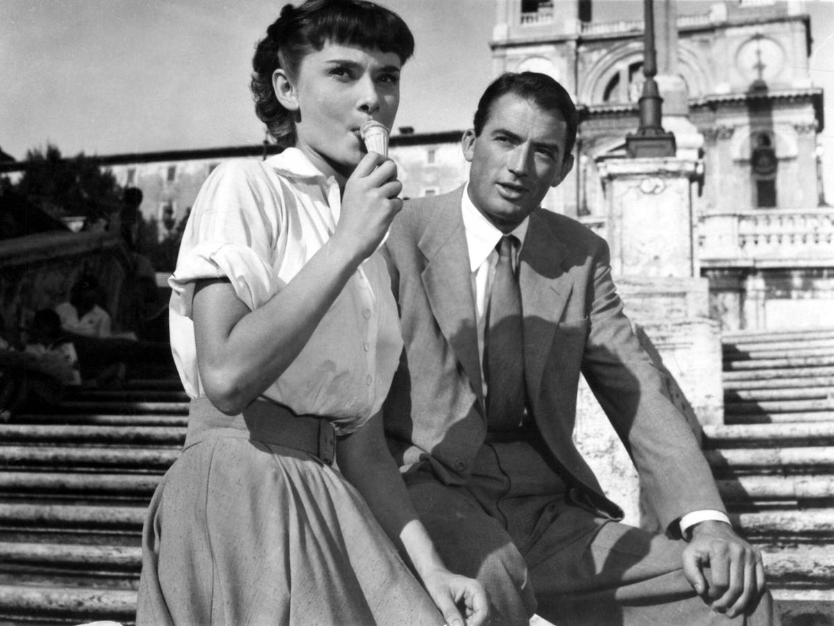 Foto: Audrey y Peck, en la famosa Piazza di Spagna. (CP)