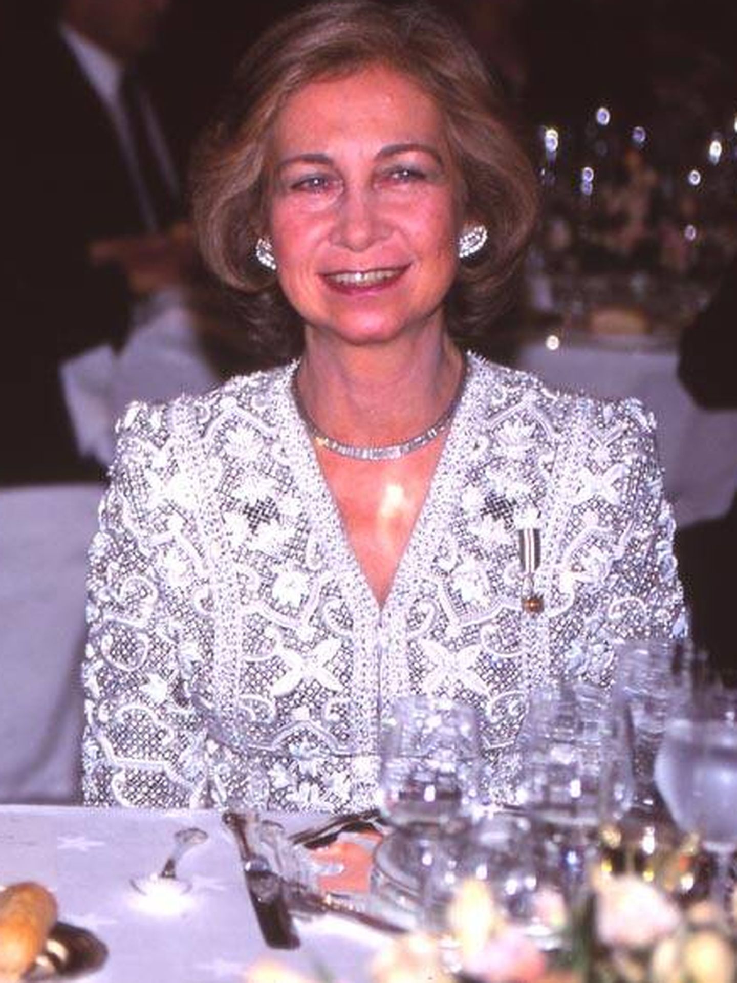 La reina Sofía, con los pendientes en la década de los 90. (Getty)
