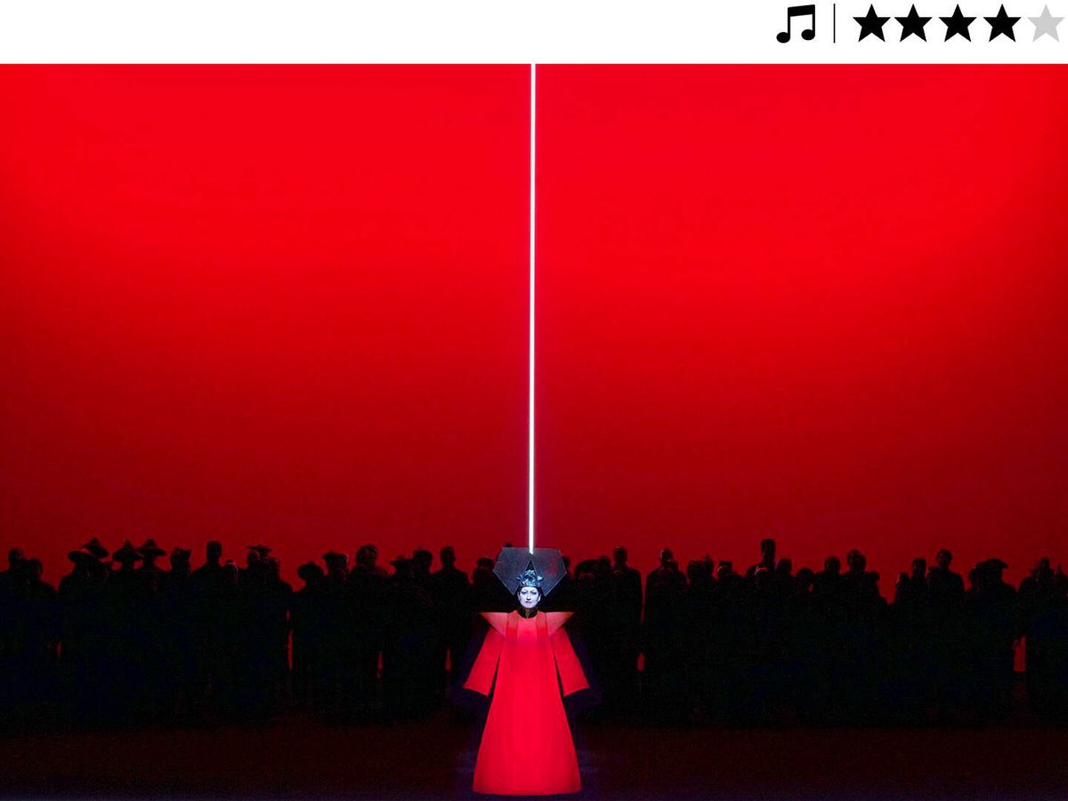 Foto: Un momento de la 'Turandot' que se representa en el Teatro Real. (EFE/Teatro Real)