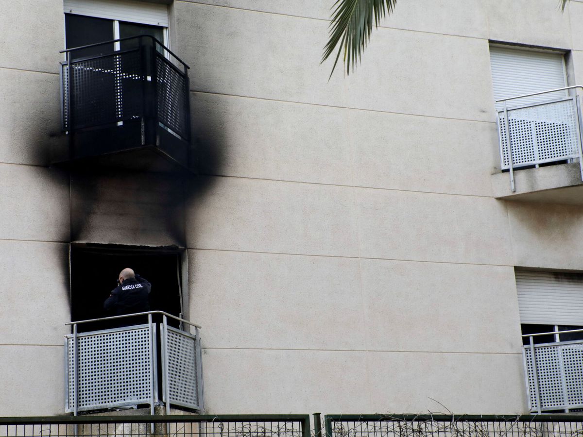 Foto: Incendio en la residencia de Moncada. (Reuters/Eva Manez)