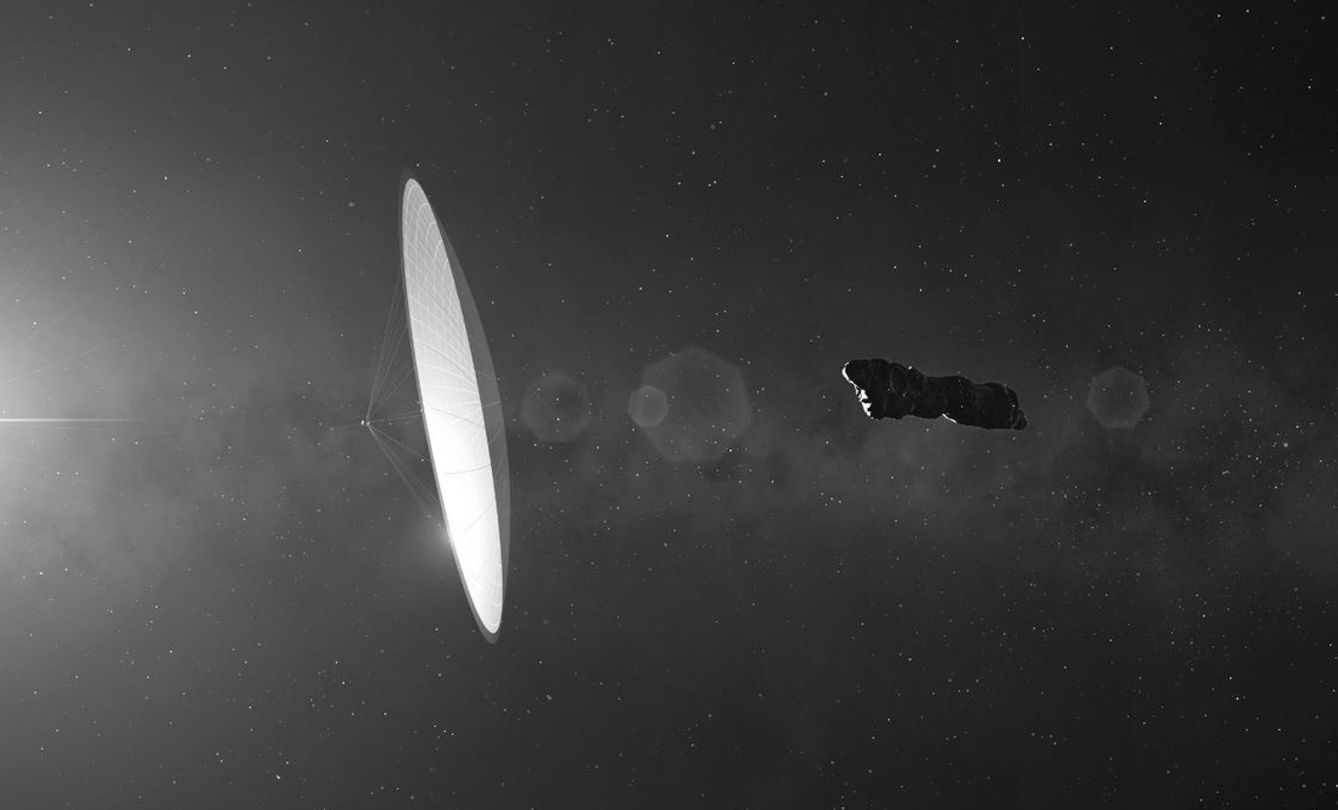 MADRID, 04 02 2021.- Representación artística de Oumuamua como una vela solar. (Science Photo Library)
