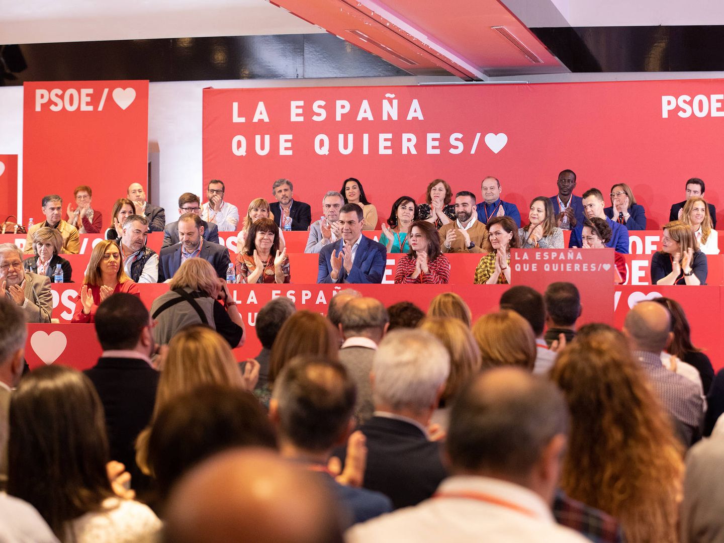 Pedro Sánchez y su ejecutiva, en la reunión del comité federal del PSOE de este 17 de marzo de 2019 en el hotel Novotel Madrid Center de la capital. (Eva Ercolanese | PSOE)