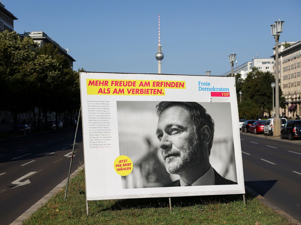 Foto: Publicidad electoral de los liberales en Berlín (Reuters)