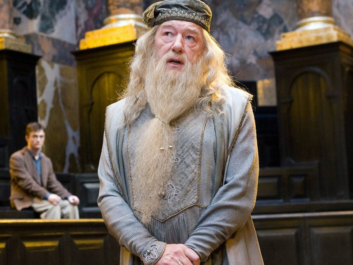 Foto: El actor Michael Gambon, como Dumbledore en la saga de 'Harry Potter'. (Gtres)