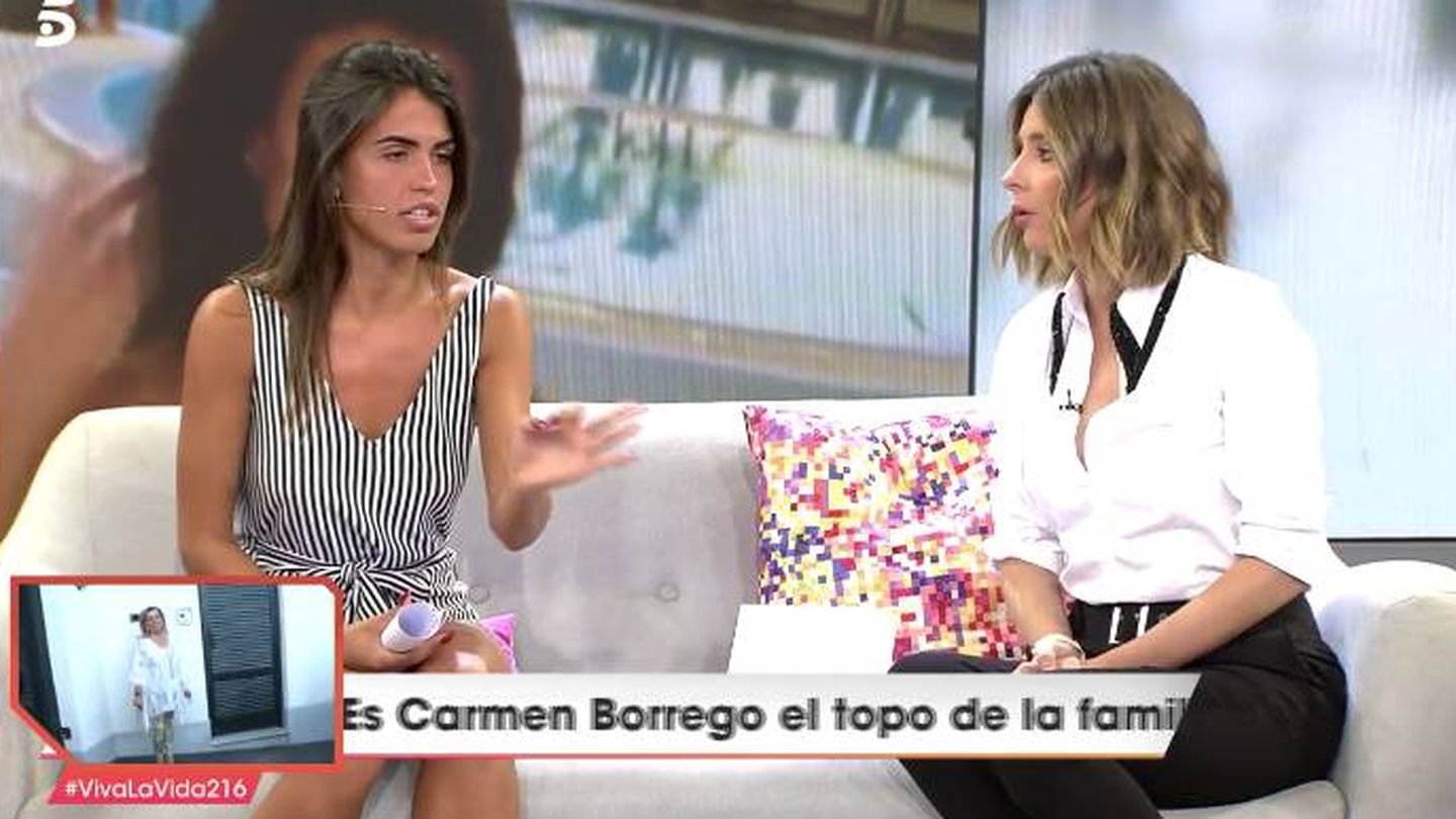 Sofía, junto a la presentadora Sandra Barneda. (Mediaset)