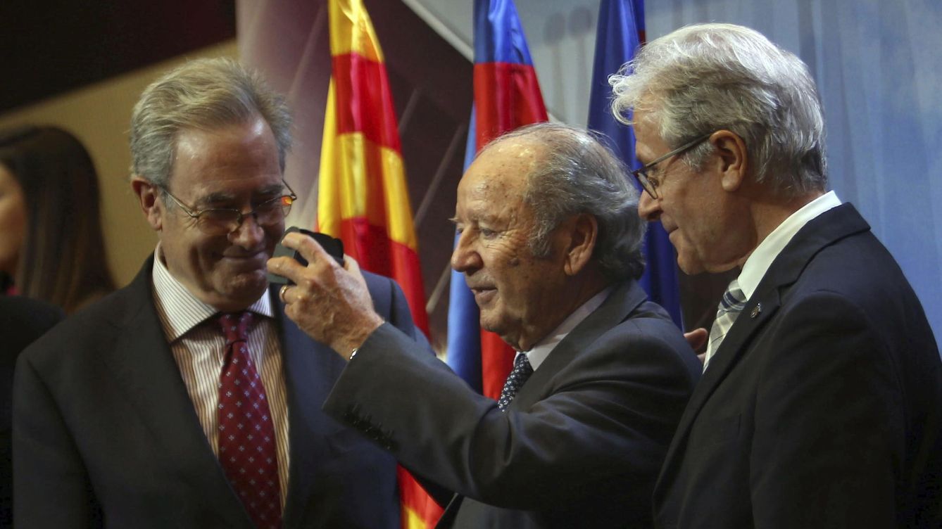 Foto: El expresidente Josep Lluís Núñez (c) en una imagen de archivo (EFE)
