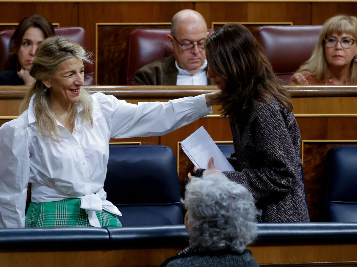 Foto: Yolanda Díaz y Pilar Llop, este miércoles en el Congreso. (EFE/Mariscal)