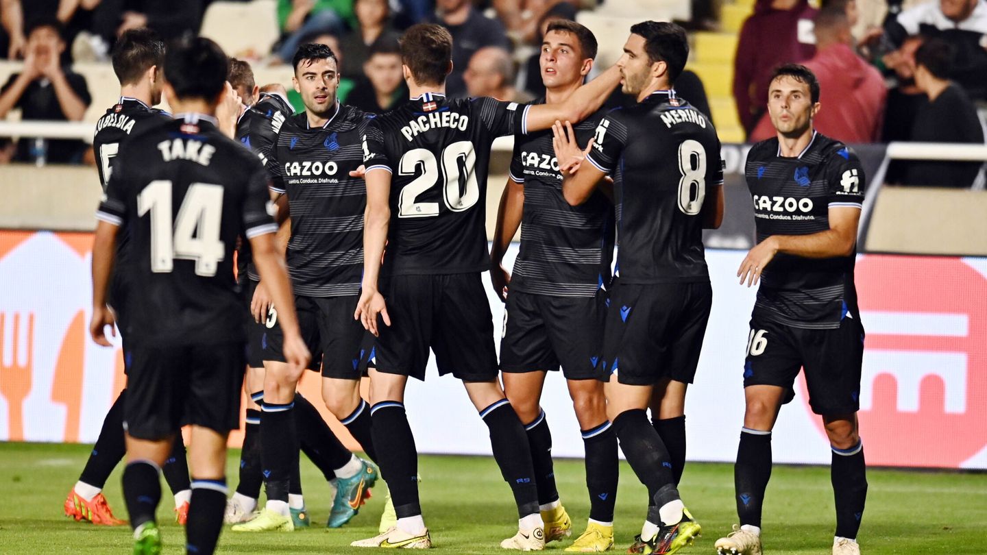 La Real celebra un gol del partido. (EFE/Javier Lizón)