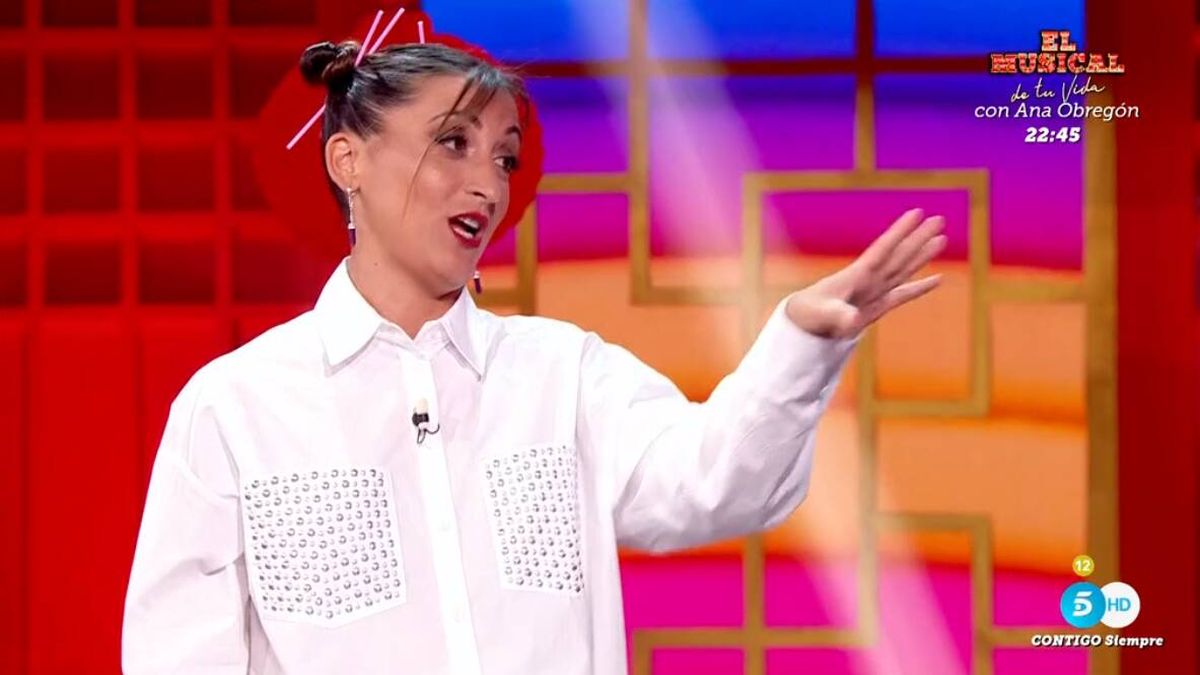 Susi Caramelo, sin pelos en la lengua, lanza numerosos zascazos a Telecinco desde 'Cuentos chinos'
