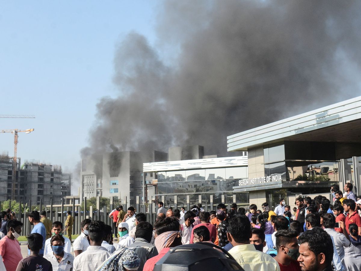 Foto: Incendio en el Instituto Serum de India. (Reuters)
