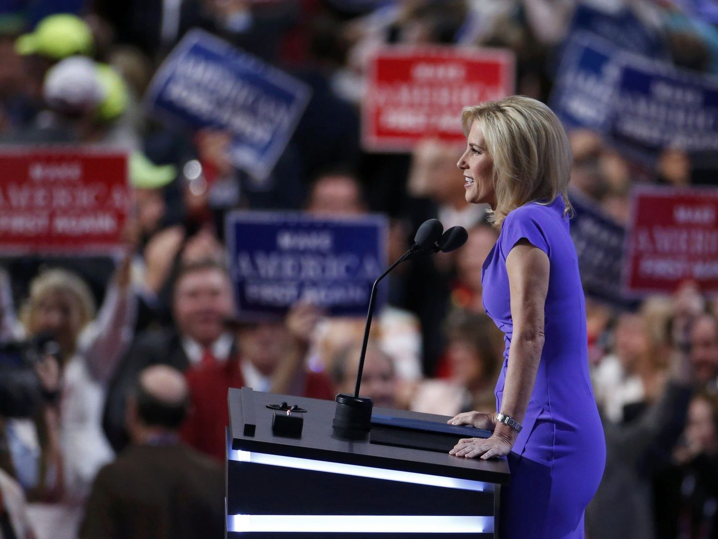 La polémica comentarista política Laura Ingraham durante la Convención Nacional Republicana en Ohio, en 2016. (Reuters)