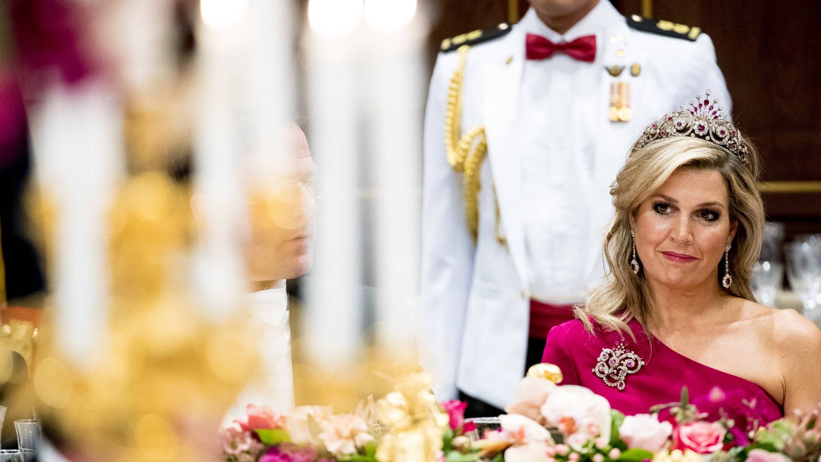 Foto: La reina Máxima de Holanda durante la cena. (Getty)