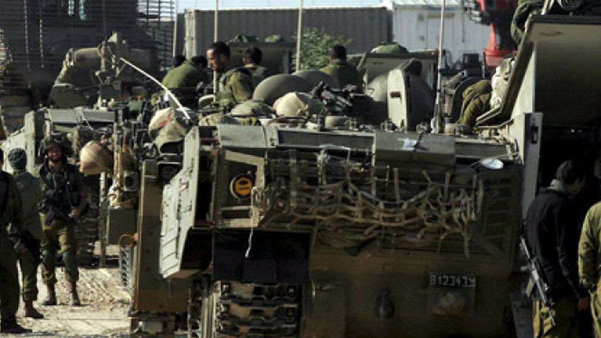 Israel refuerza sus tropas con reservistas del Ejército y continúa su avance hacia Gaza