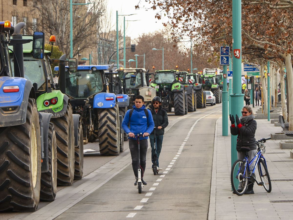 Foto: Protesta de agricultores en Zaragoza. (EFE)