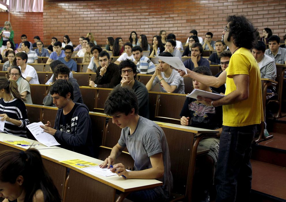 Foto: Imagen de un aula de la Universidad de Barcelona. (EFE).