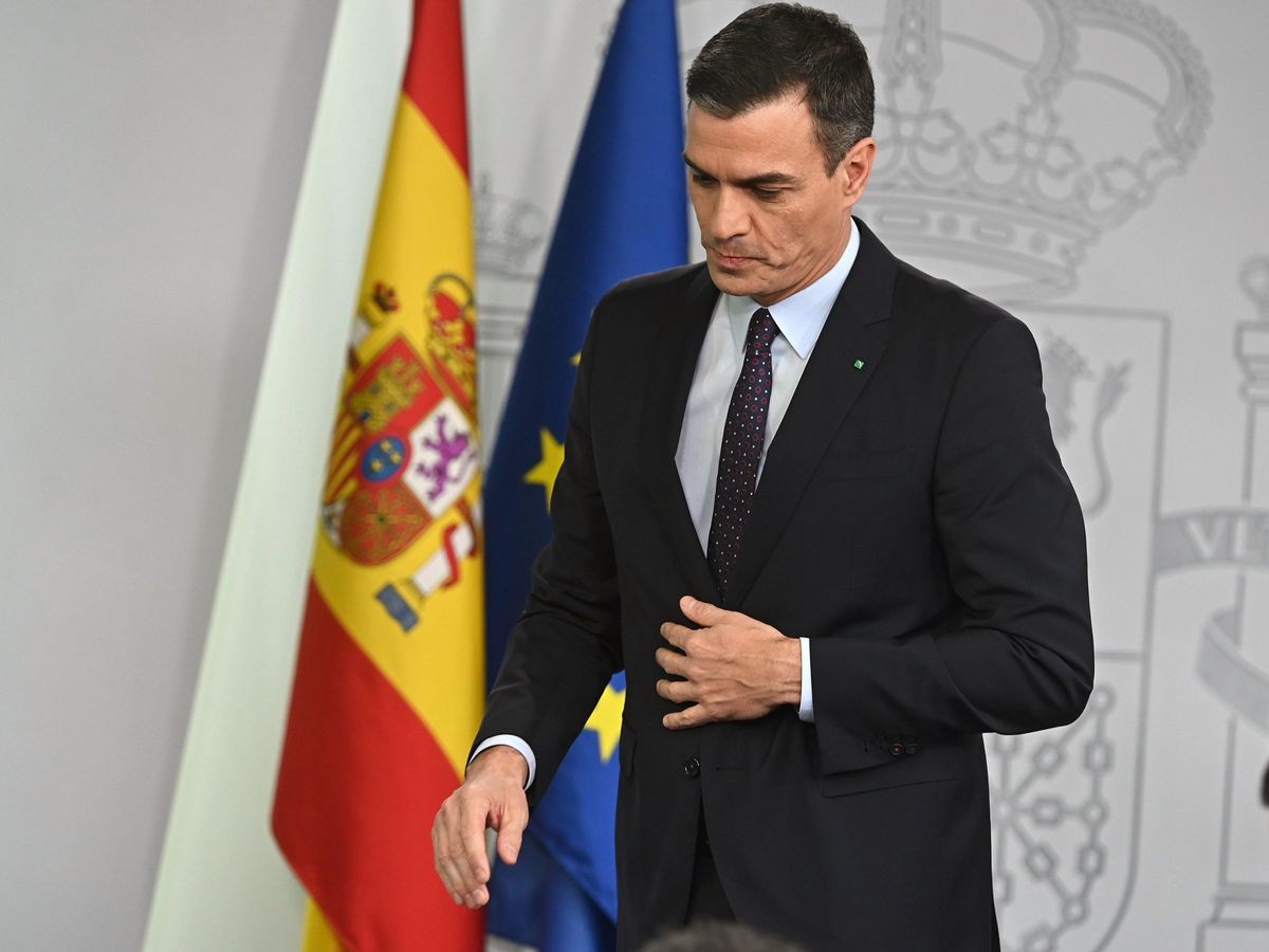 Foto: El presidente en funciones, Pedro Sánchez, el pasado 11 de diciembre en la Moncloa, tras recibir el encargo del Rey. (EFE)
