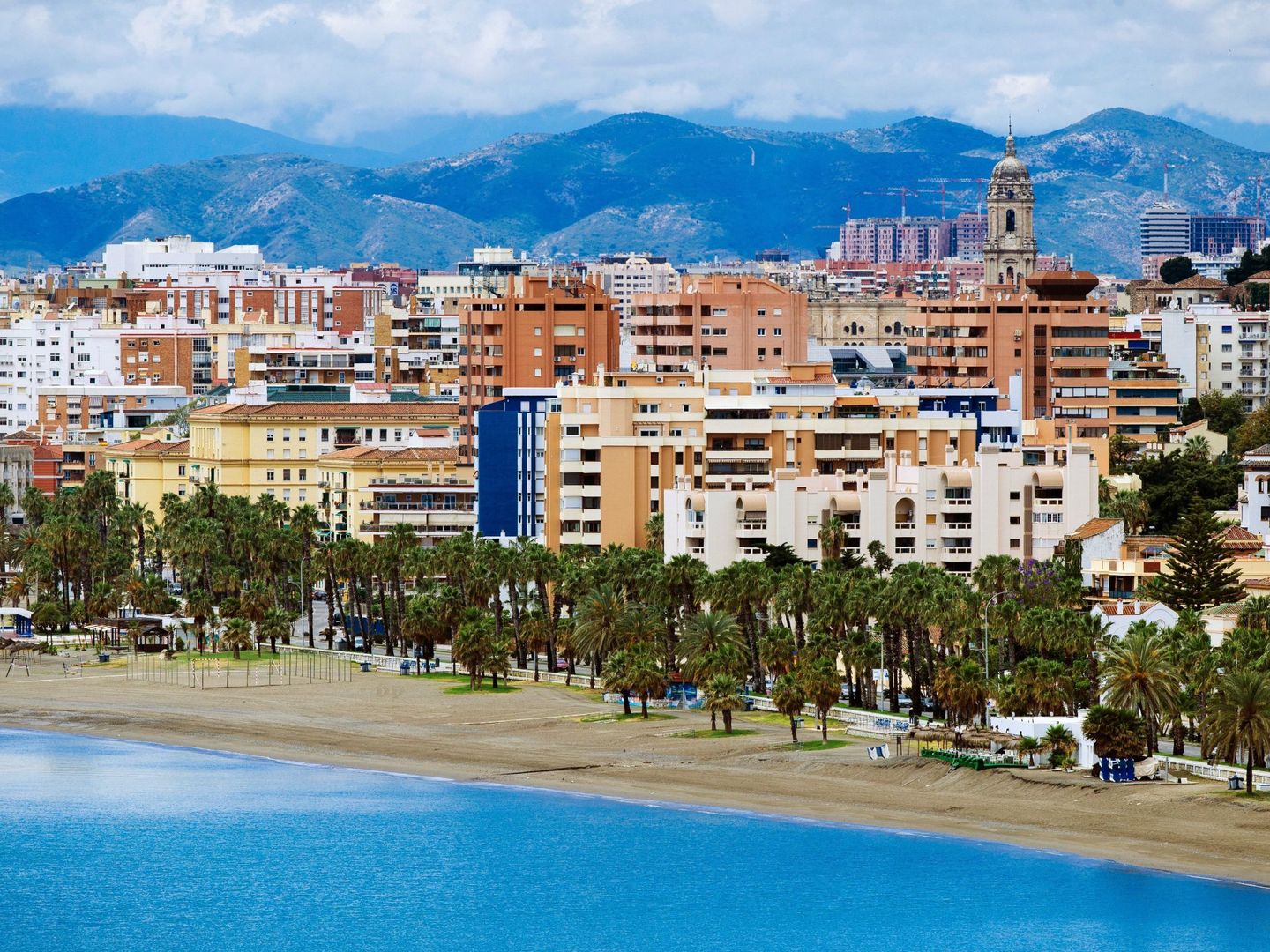 Vista de la zona Este de Málaga. (EFE)