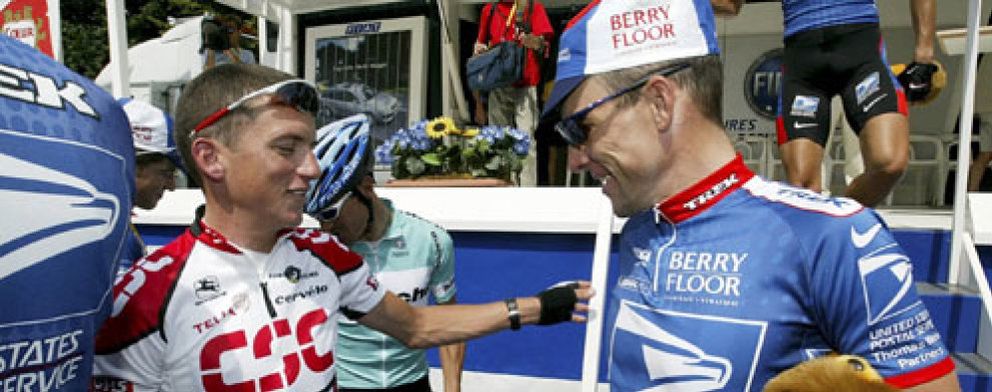Foto: Sus propios 'amigos' estrechan el cerco sobre Armstrong pero la UCI sale en su defensa