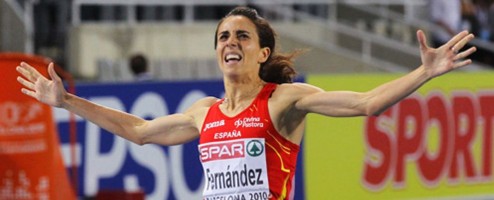 Foto: Nuria Fernández se clasifica para la final de 1.500 en su primera carrera del año