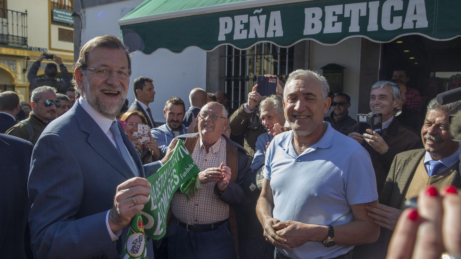 Foto: El presidente del Gobierno, Mariano Rajoy, durante el acto celebrado en Tomares (Sevilla). (EFE)