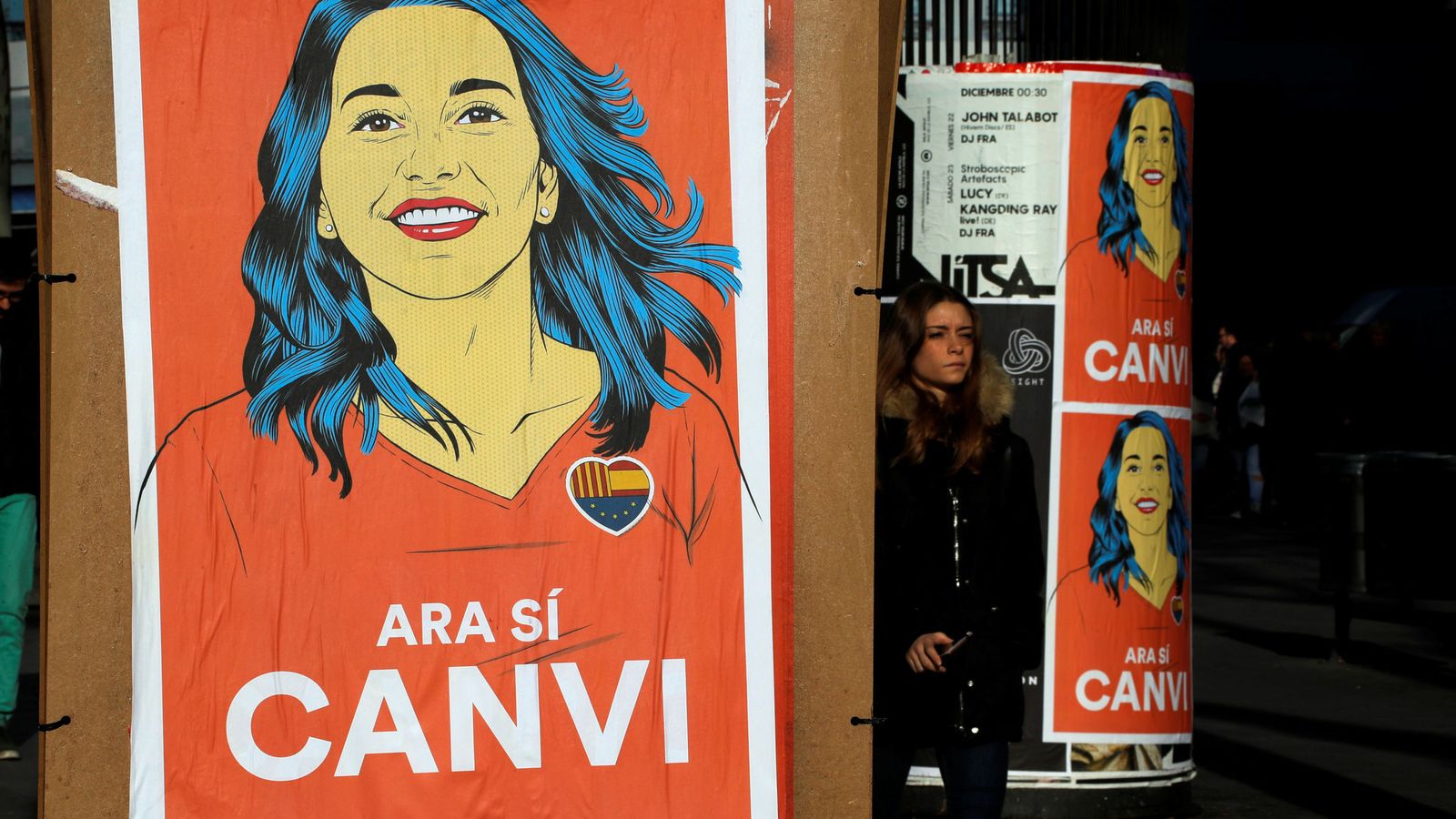 Foto: Uno de los pósteres de Inés Arrimadas lanzado por Ciudadanos en la campaña del 21-D. (EFE)