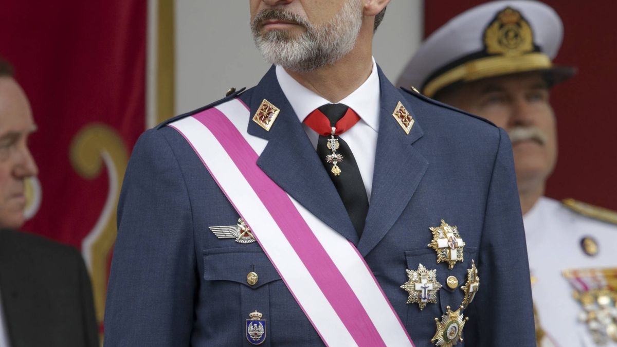 Felipe VI o Federico de Dinamarca: ¿a quién le sienta mejor el uniforme?