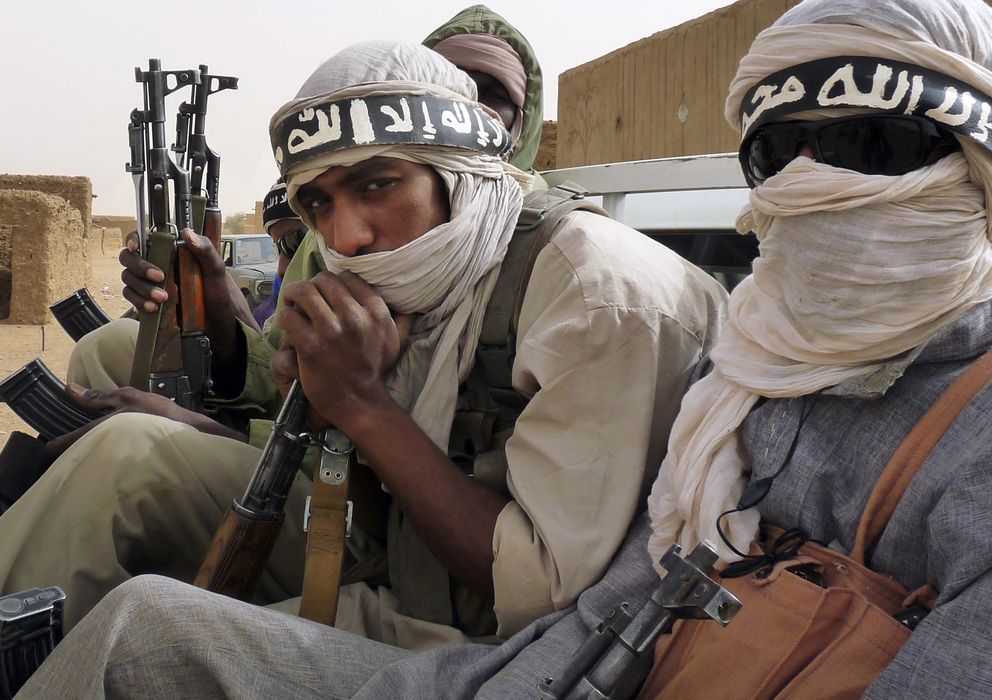 Foto: Militantes de Ansar Dine, un grupo armado islámico de Mali. (Reuters)