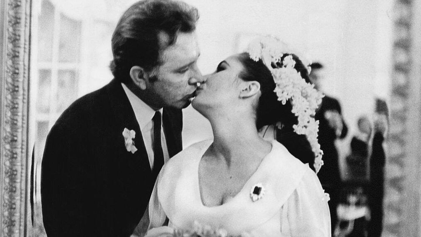 Richard Burton, en su boda con Elizabeth Taylor. (Getty)